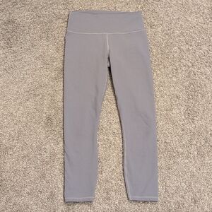 Fabletics High-Waisted Gray 7/8 Length Athletic Leggings Size XS